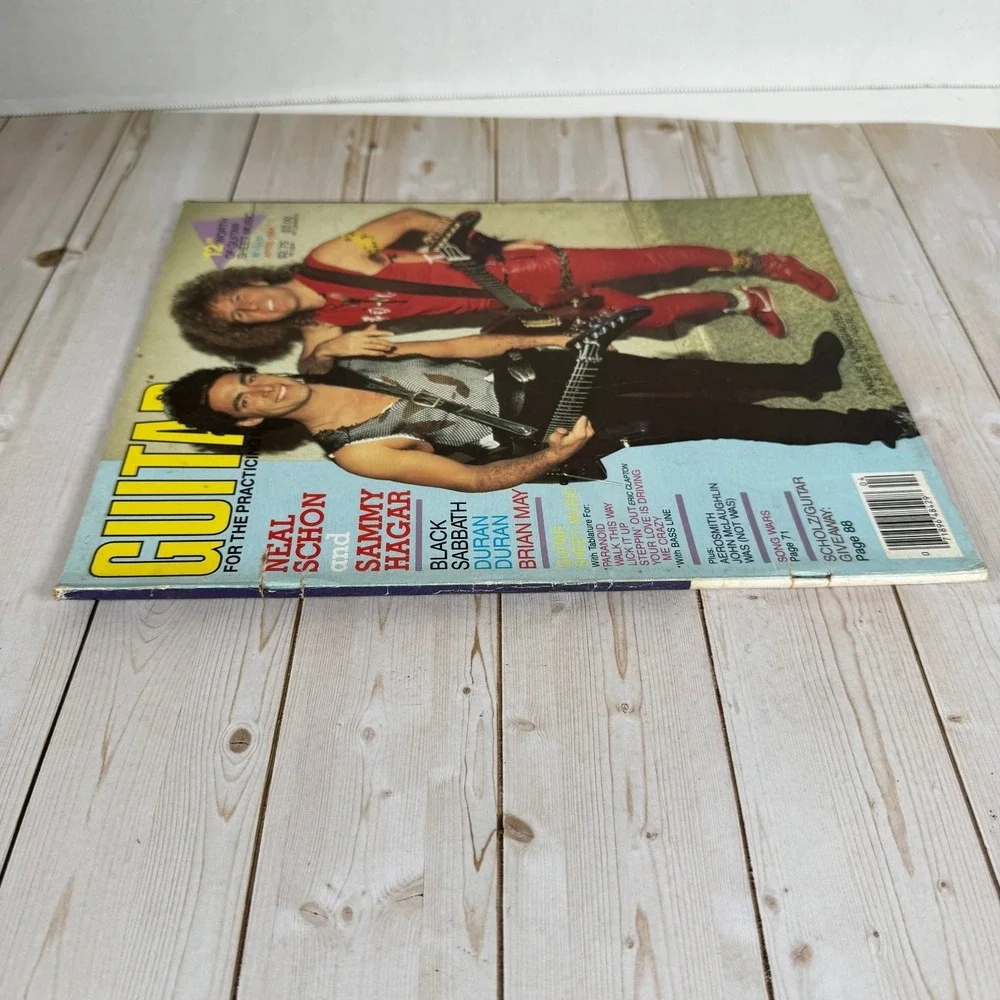 Guitar Magazine Apr 1984 AC/DC Angus Young Poster Black Sabbath Hagar